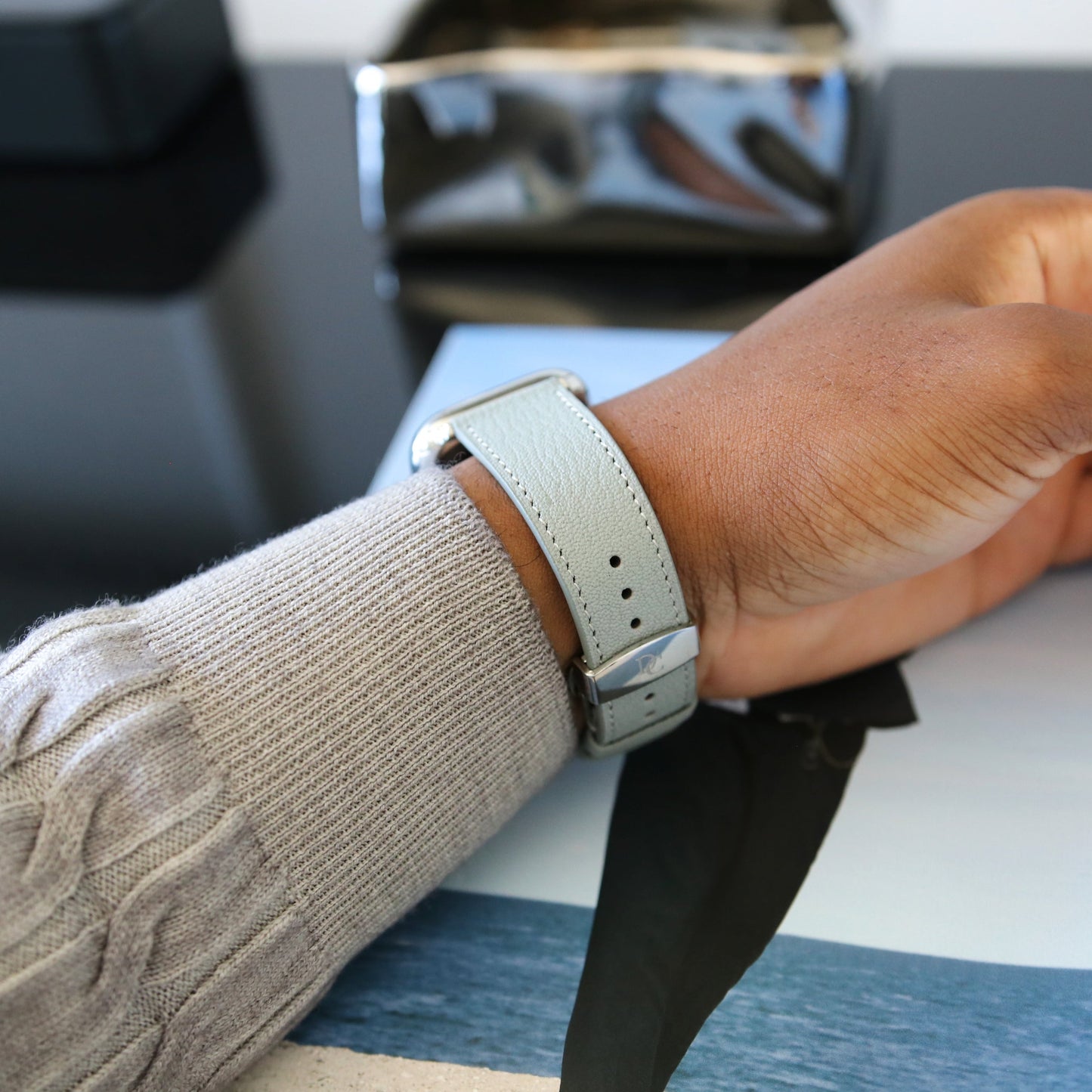Apple watch band - Gris Galet Edition - French Chèvre leather
