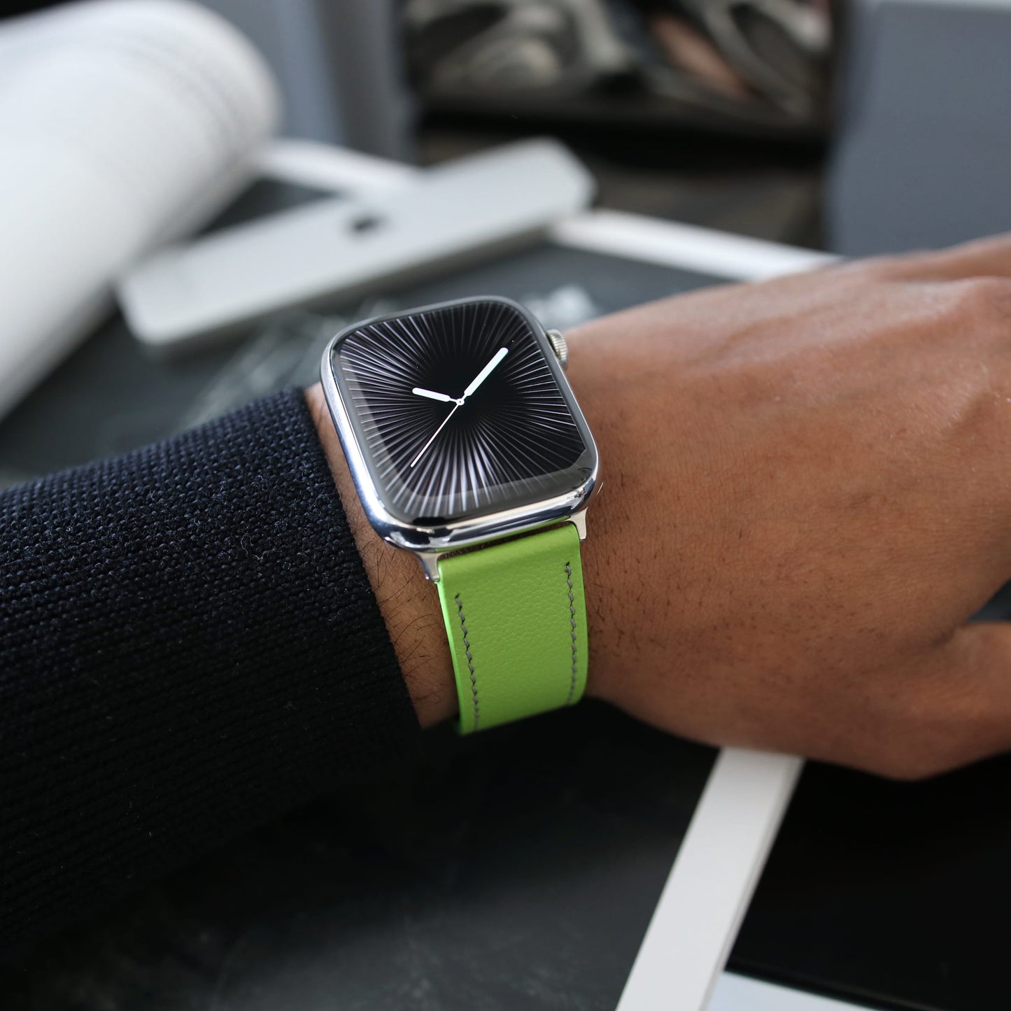 Luxury Apple Watch band - Vert Neon Edition - French Chèvre leather