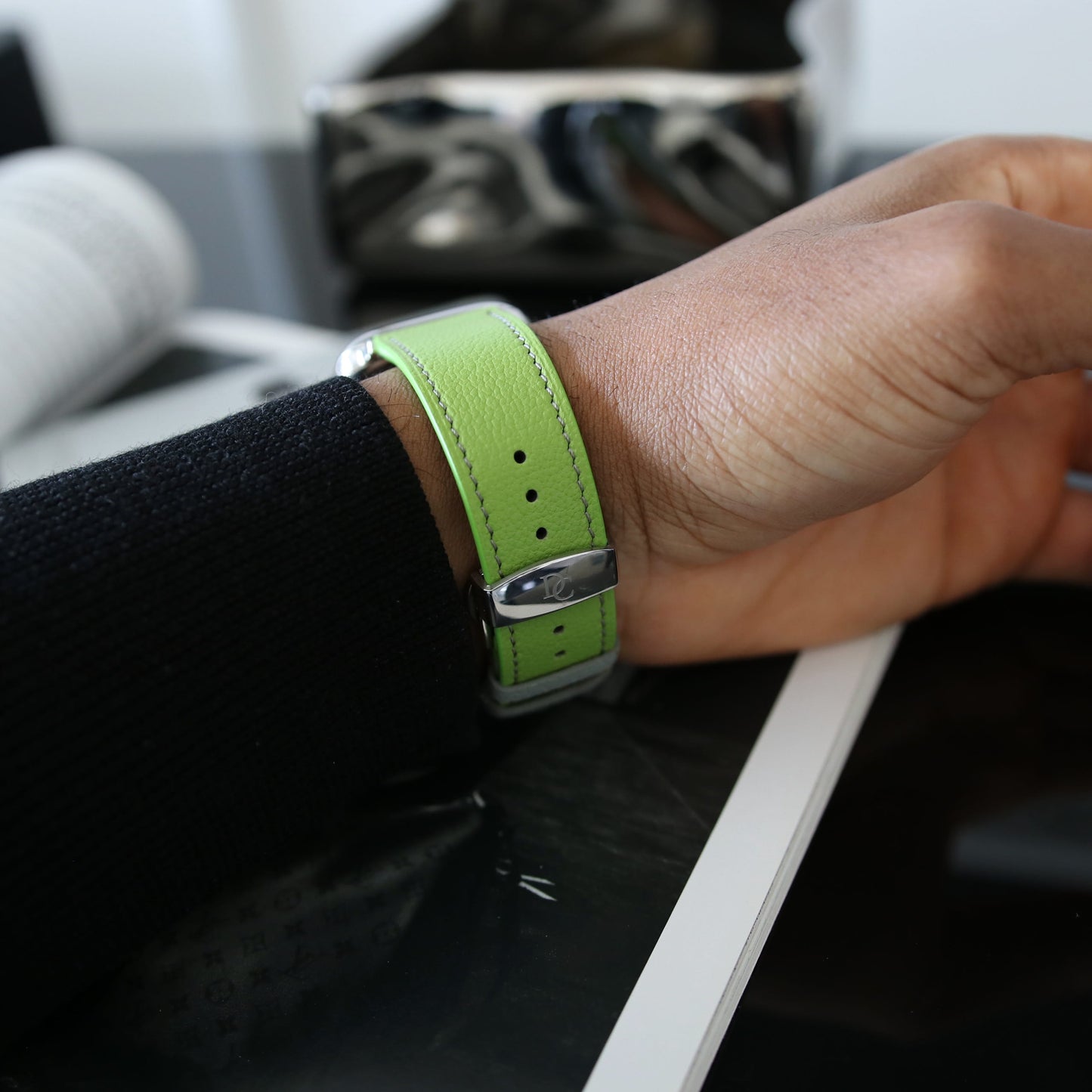 Luxury Apple Watch band - Vert Neon Edition - French Chèvre leather