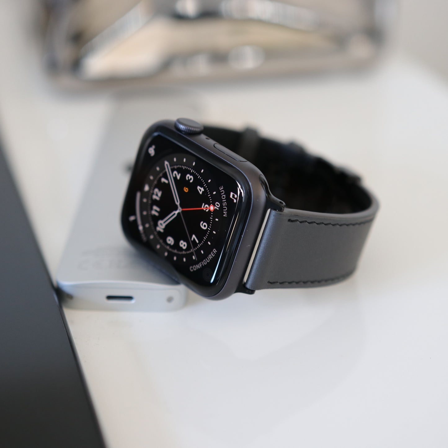 Apple watch Band - Shadow Edition - Italian Barenia leather