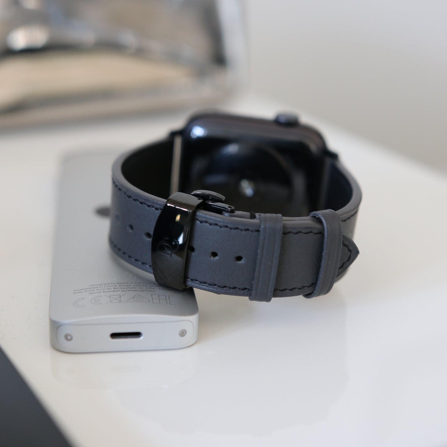Apple watch Band - Shadow Edition - Italian Barenia leather